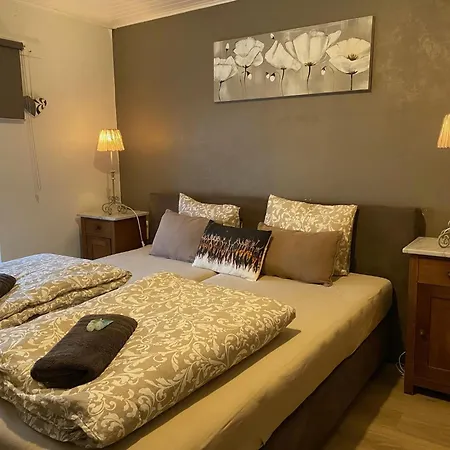 In Ouren With Infrared Sauna Vakantiehuis *