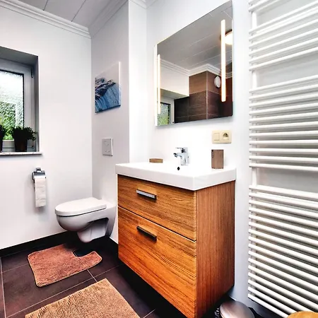 Souvenirs D'Ouren Landhaus 5 Bedrooms Sauna & Outdoor Wellness Дом отдыха