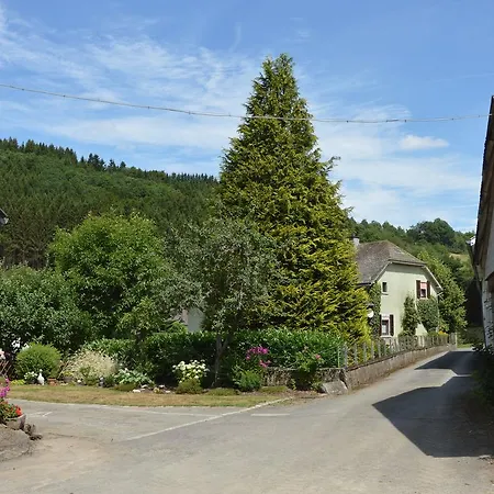 Spacious In Ouren With Infrared Sauna Hébergement de vacances Burg Reuland